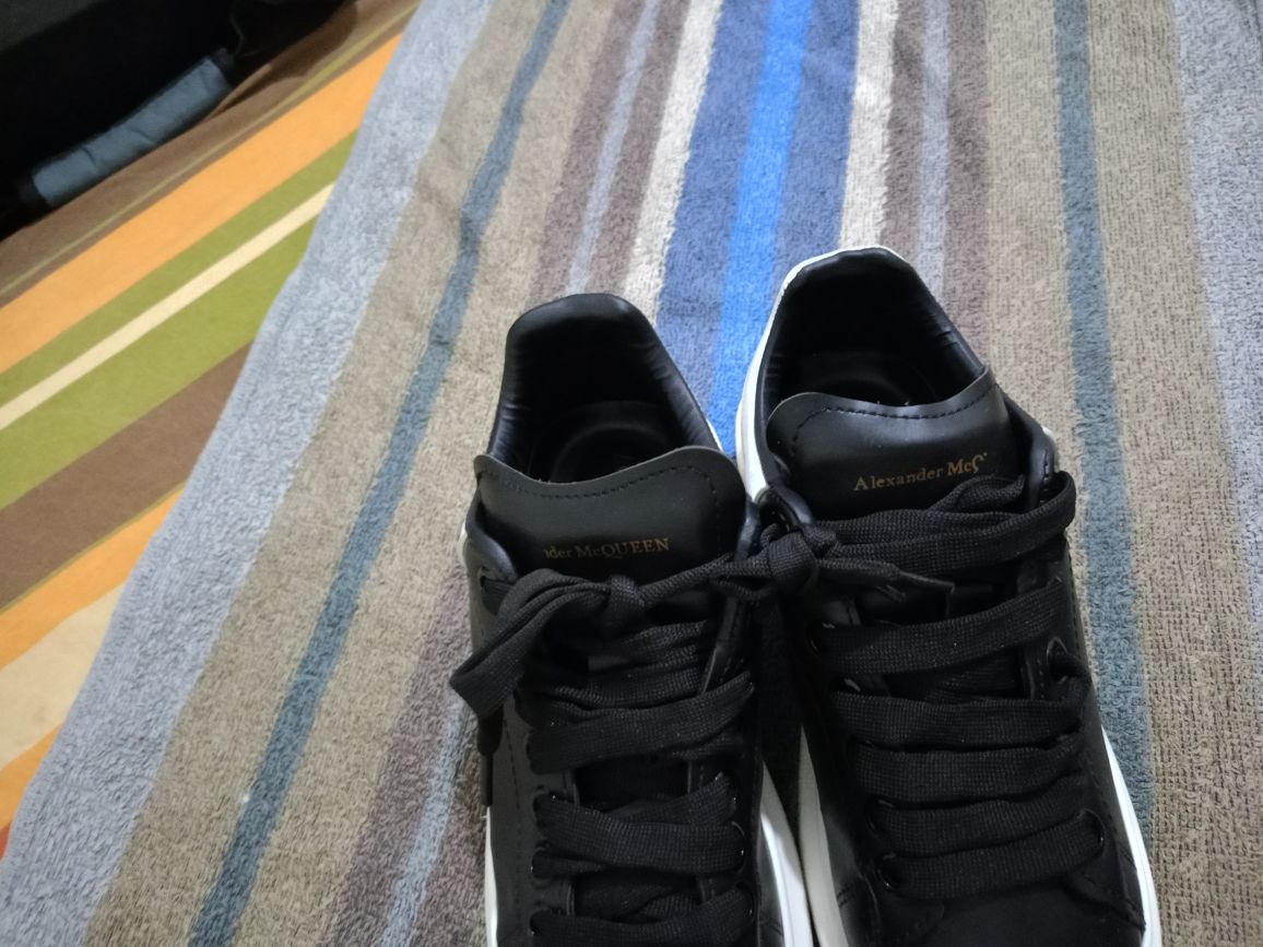 Alexander McQueen Siyah Spor Ayakkabı — görsel 5/6