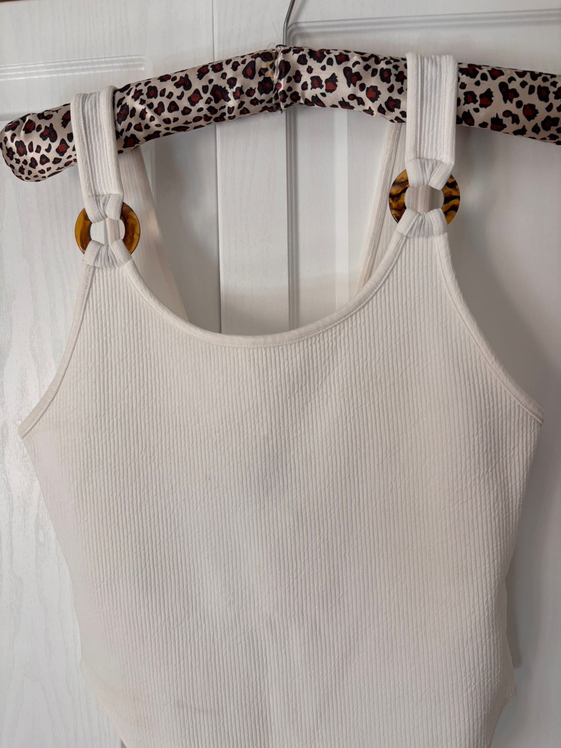 Beyaz çıtçıtlı bodysuit — görsel 3/6