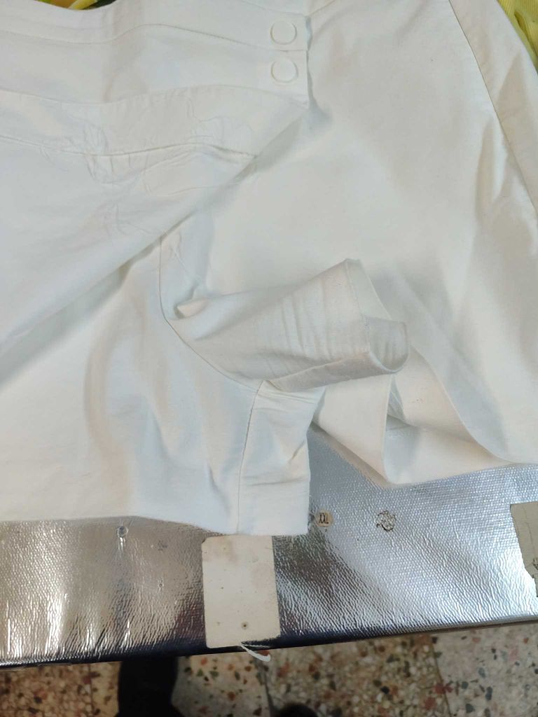 Beyaz Mini Etek şort — görsel 3/4
