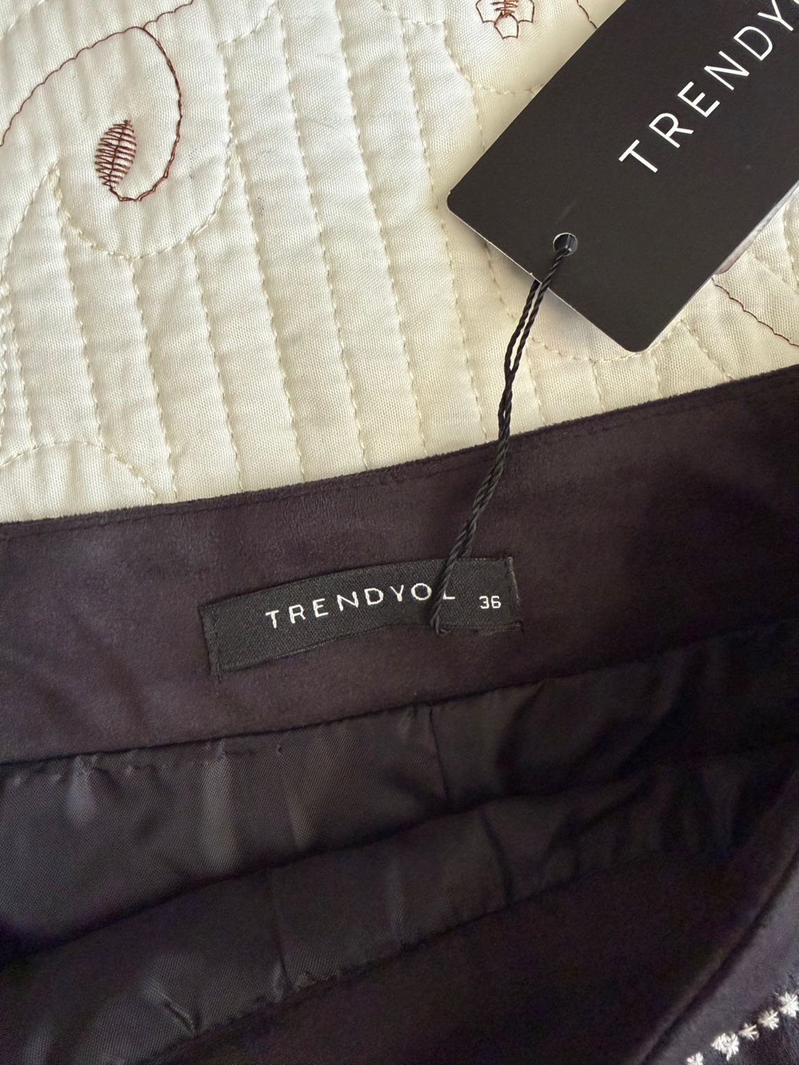 Trend Collection İşlemeli Etek — görsel 3/4