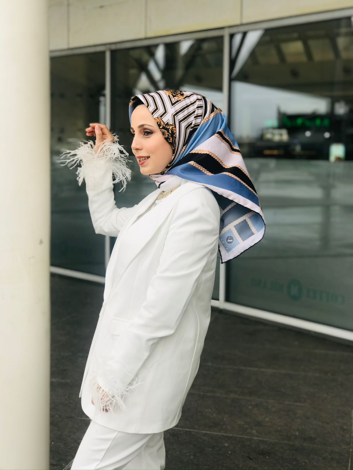 Tüylü Blazer Ceket ve Pantolon Takım — görsel 4/9