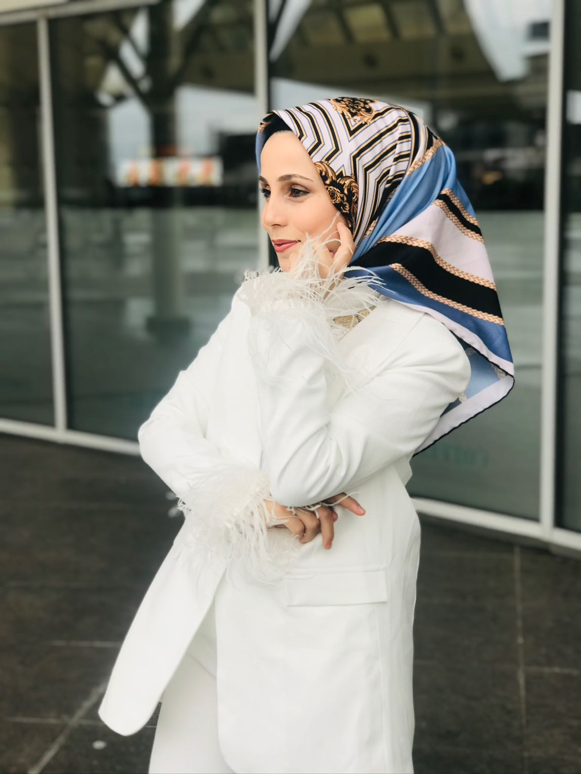 Tüylü Blazer Ceket ve Pantolon Takım — görsel 3/9