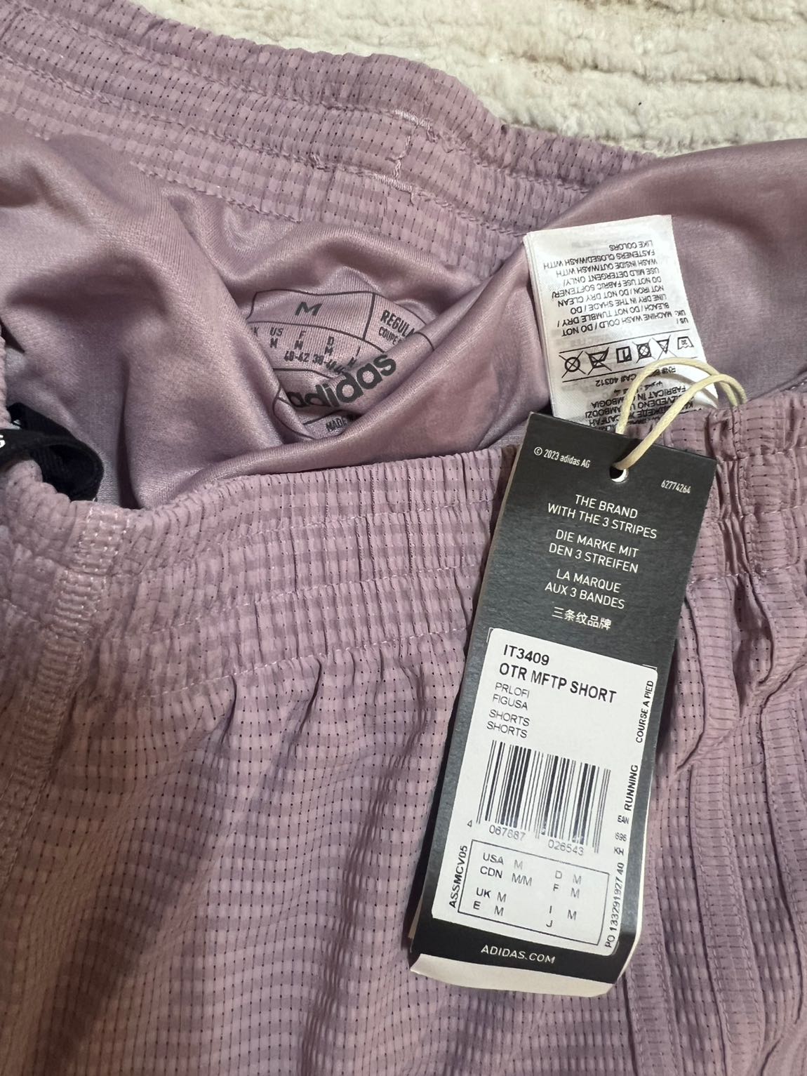 Adidas kadın koşu şortu — görsel 4/5