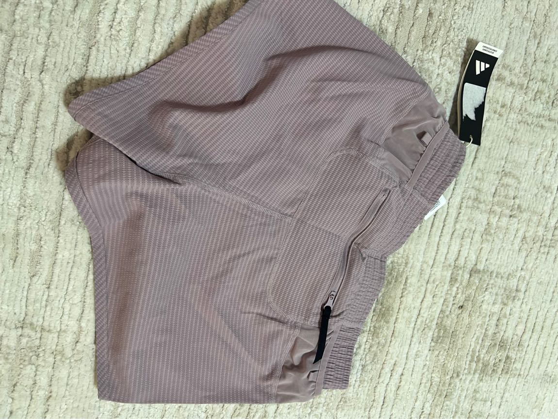 Adidas kadın koşu şortu — görsel 3/5