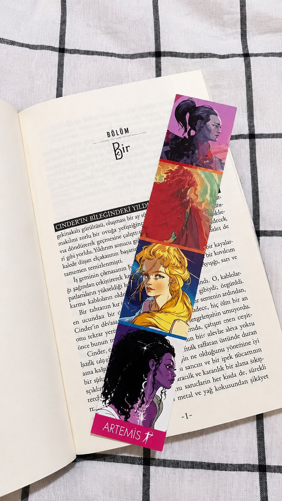 Cinder Kitabı — görsel 3/3