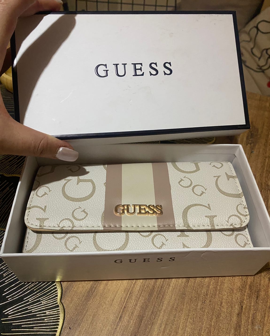 Guess Cüzdan — görsel 4/4