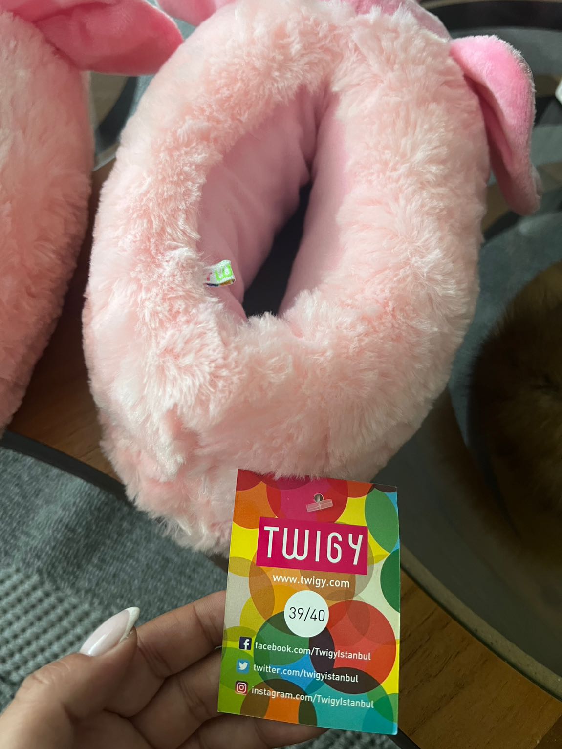 Pembe Fil Ev Terliği — görsel 2/4