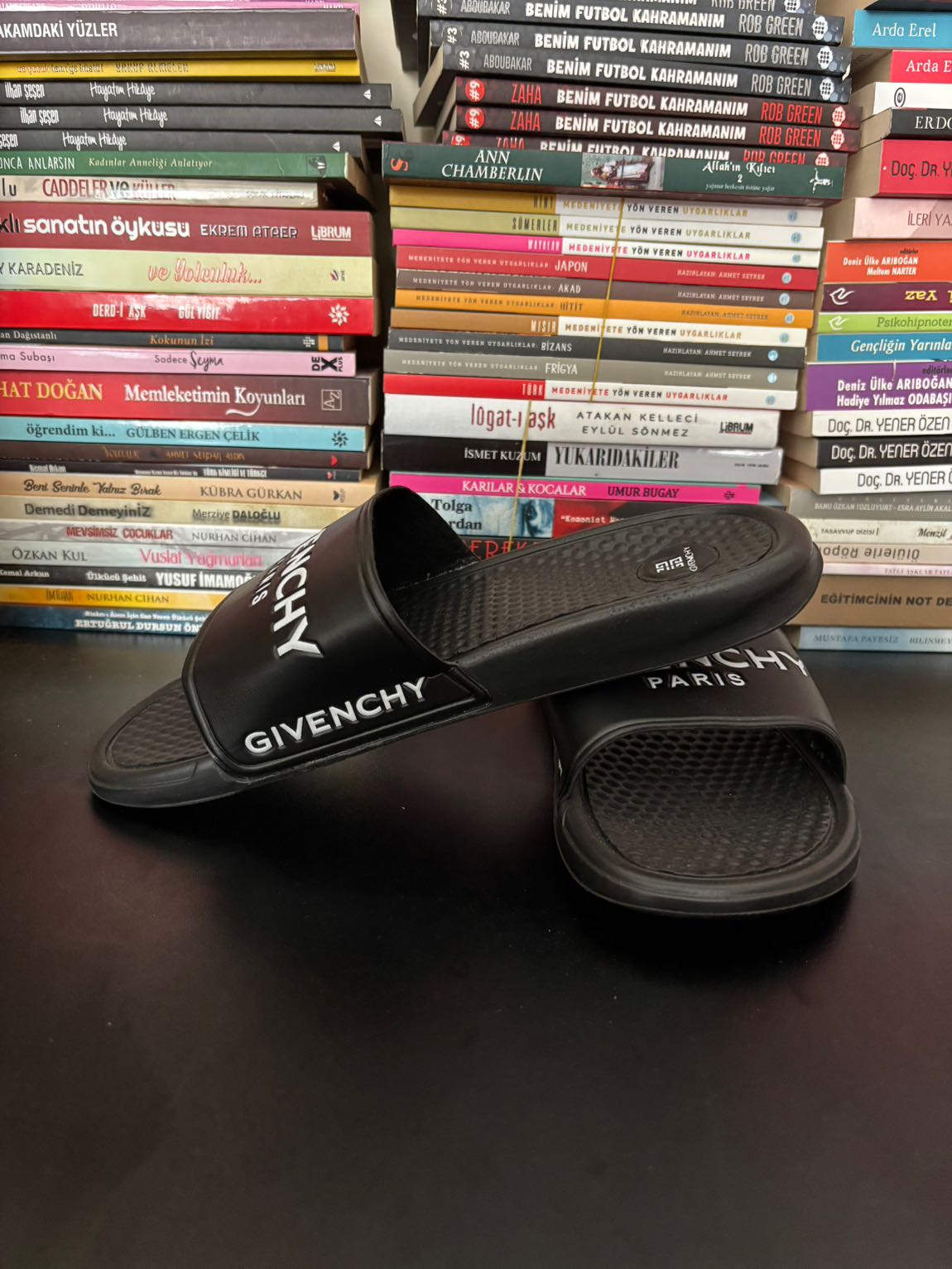 Givenchy Siyah Terlik 40 — görsel 3/4