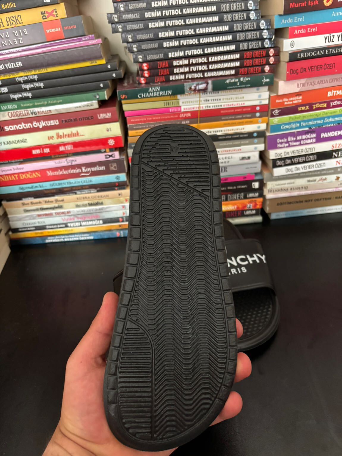 Givenchy Siyah Terlik 40 — görsel 4/4