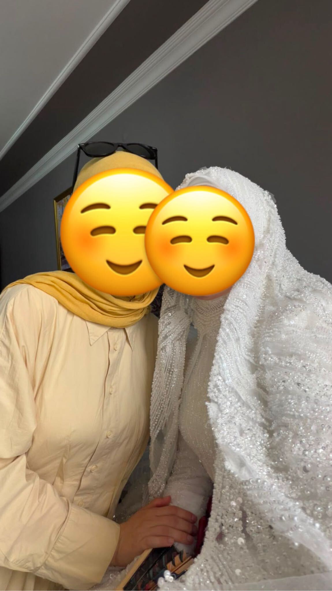 Beyaz Kristal Detaylı Gelinlik — görsel 2/4
