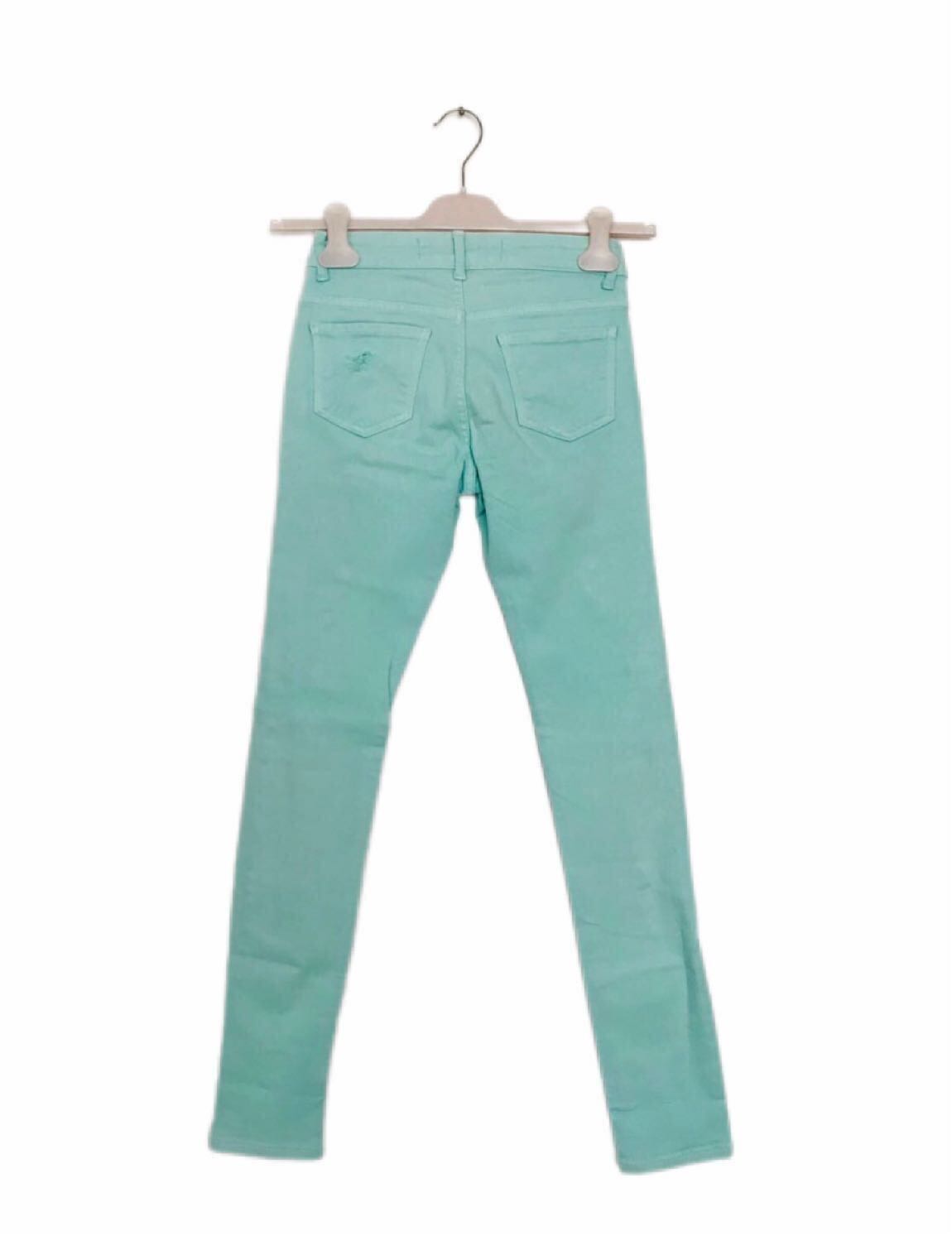 Yırtık Detaylı Jeans — görsel 3/4