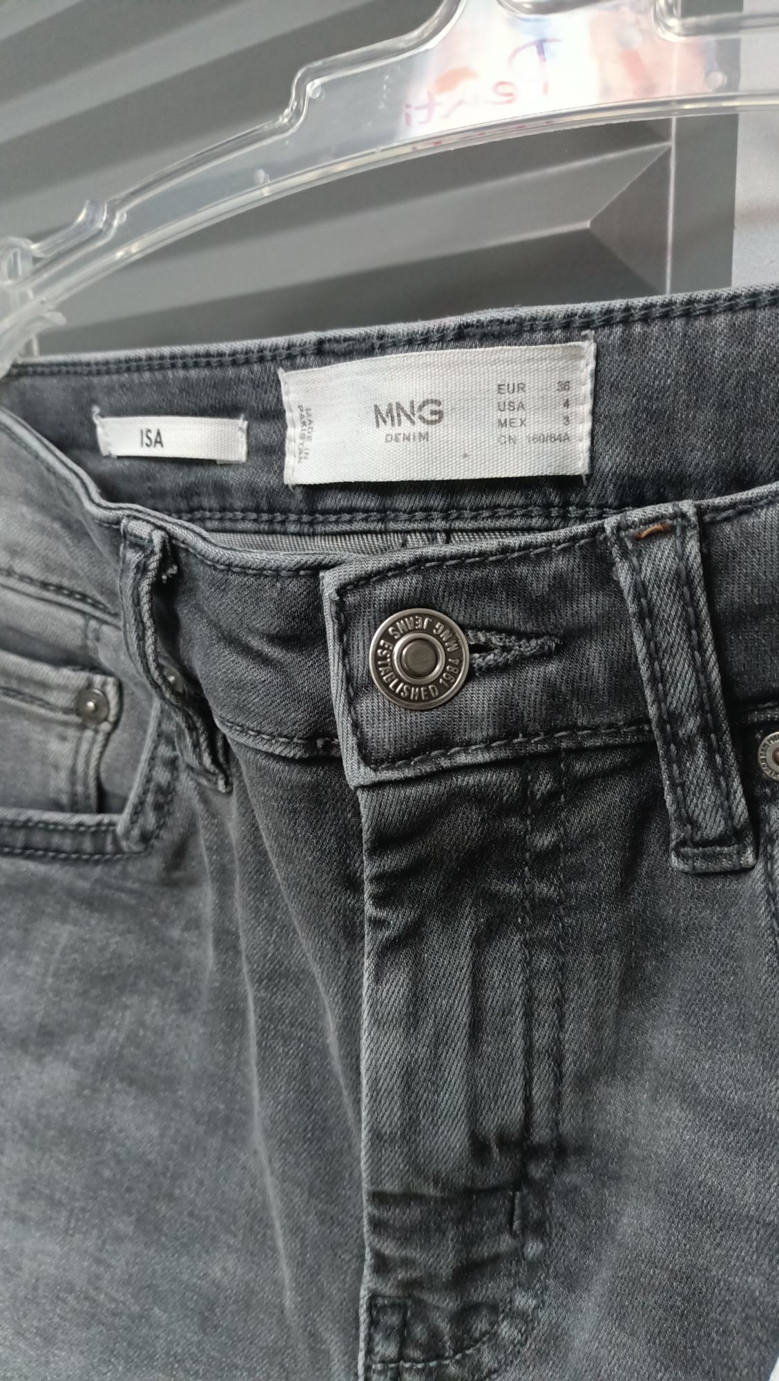 Mango Kot Bluz ve yeşil pantolon — görsel 2/4