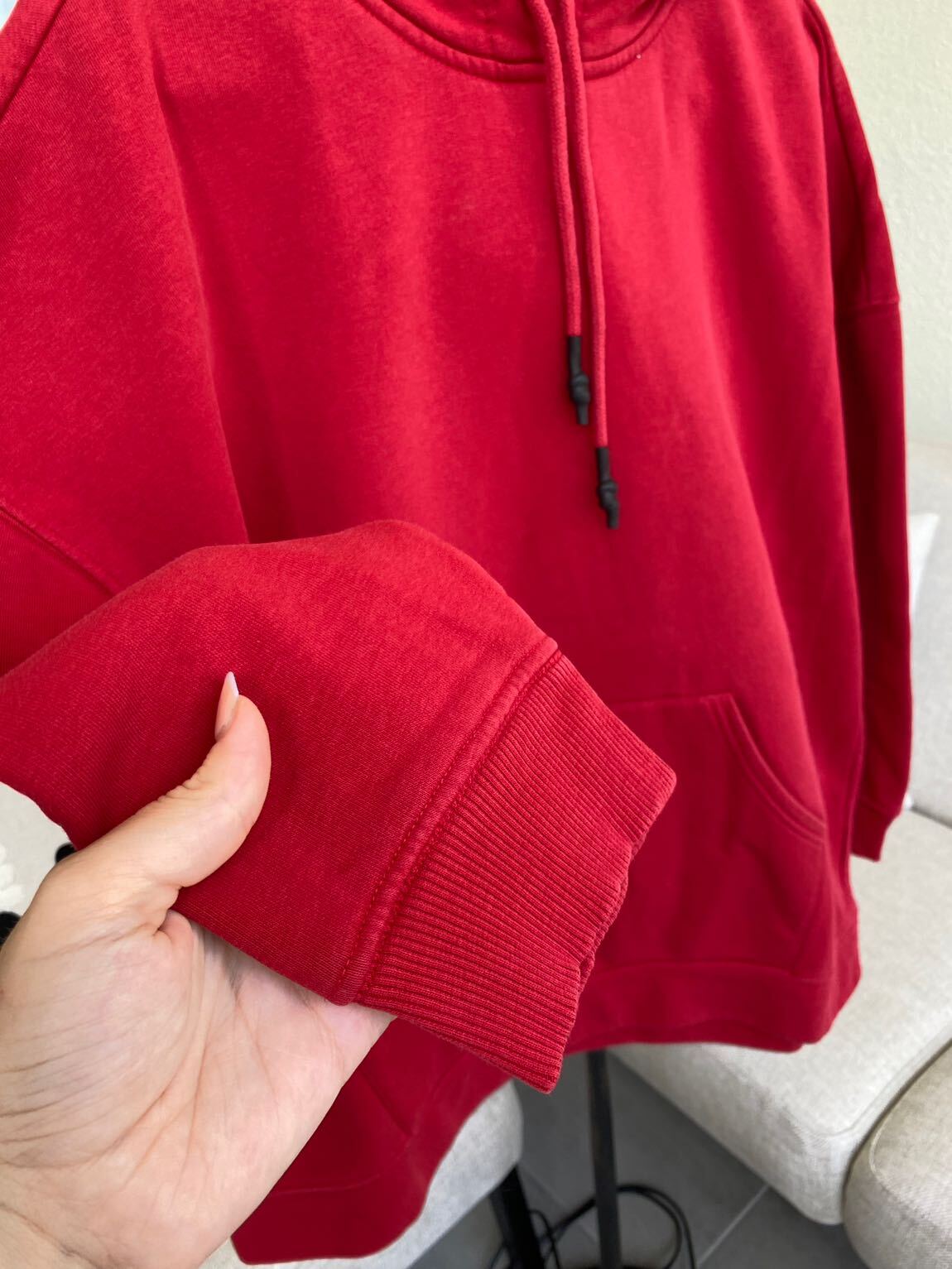 Mavi Kırmızı Kapüşonlu Sweatshirt — görsel 4/11