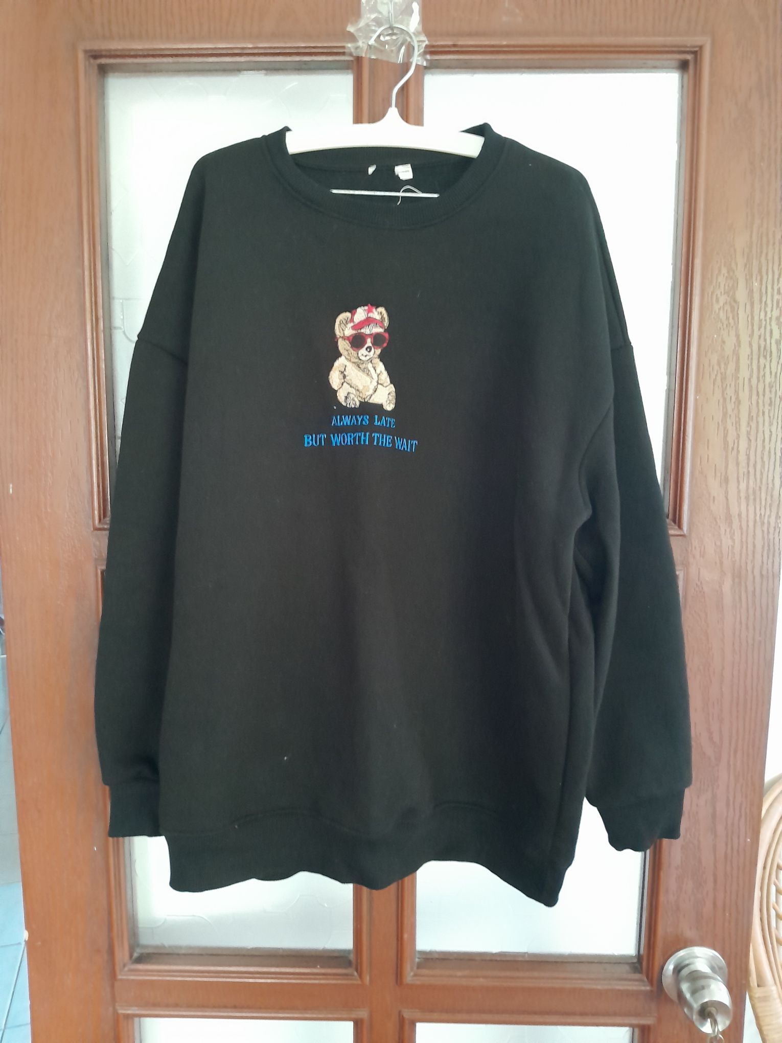 Siyah Sweatshirt — görsel 2/5