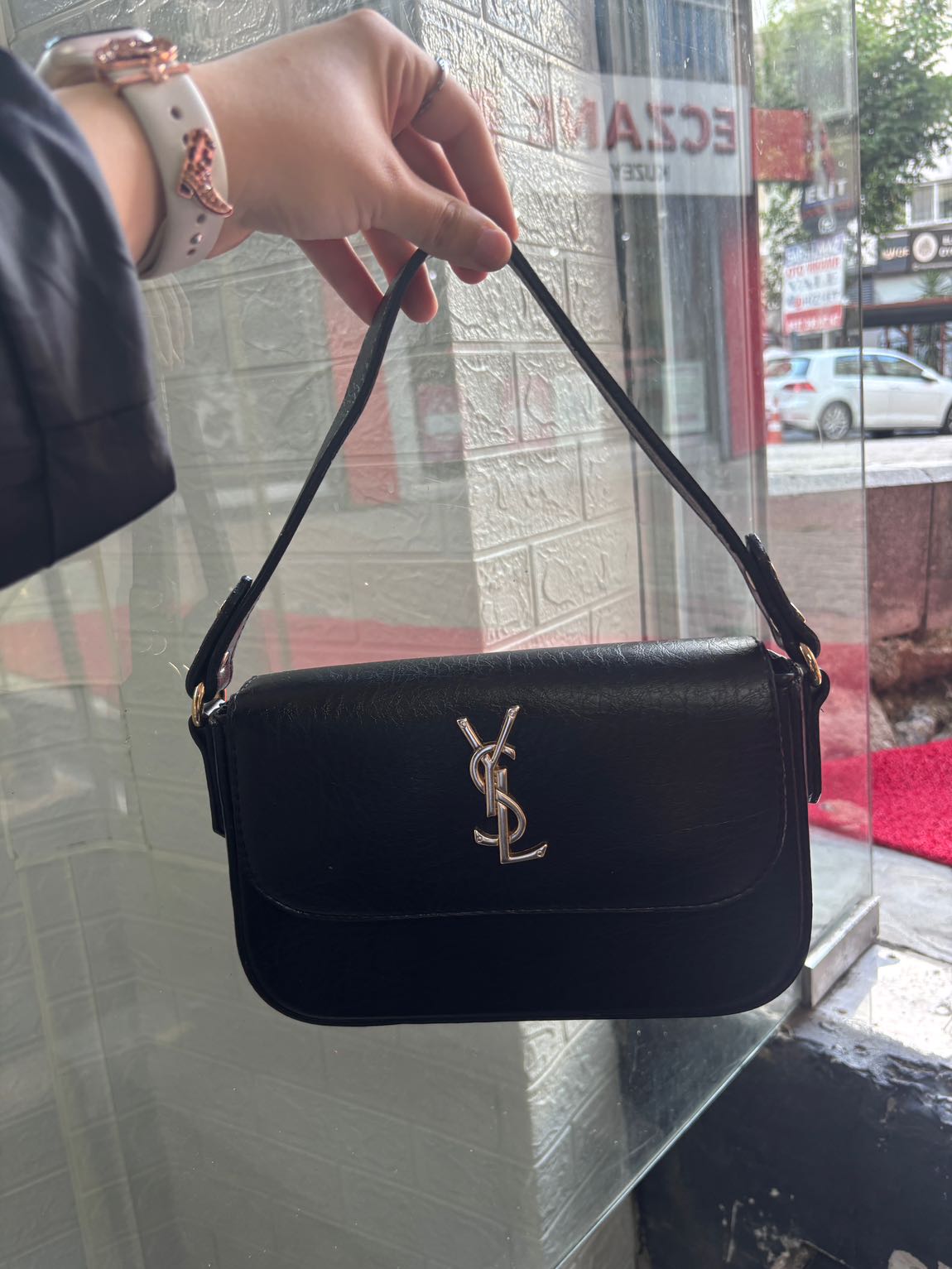 Yves Saint Laurent Siyah Çanta — görsel 2/5