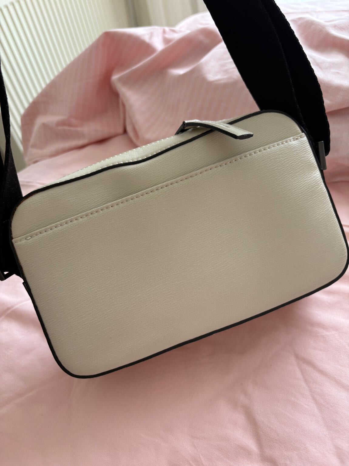 Calvin Klein Krem Omuz Çantası — görsel 3/6