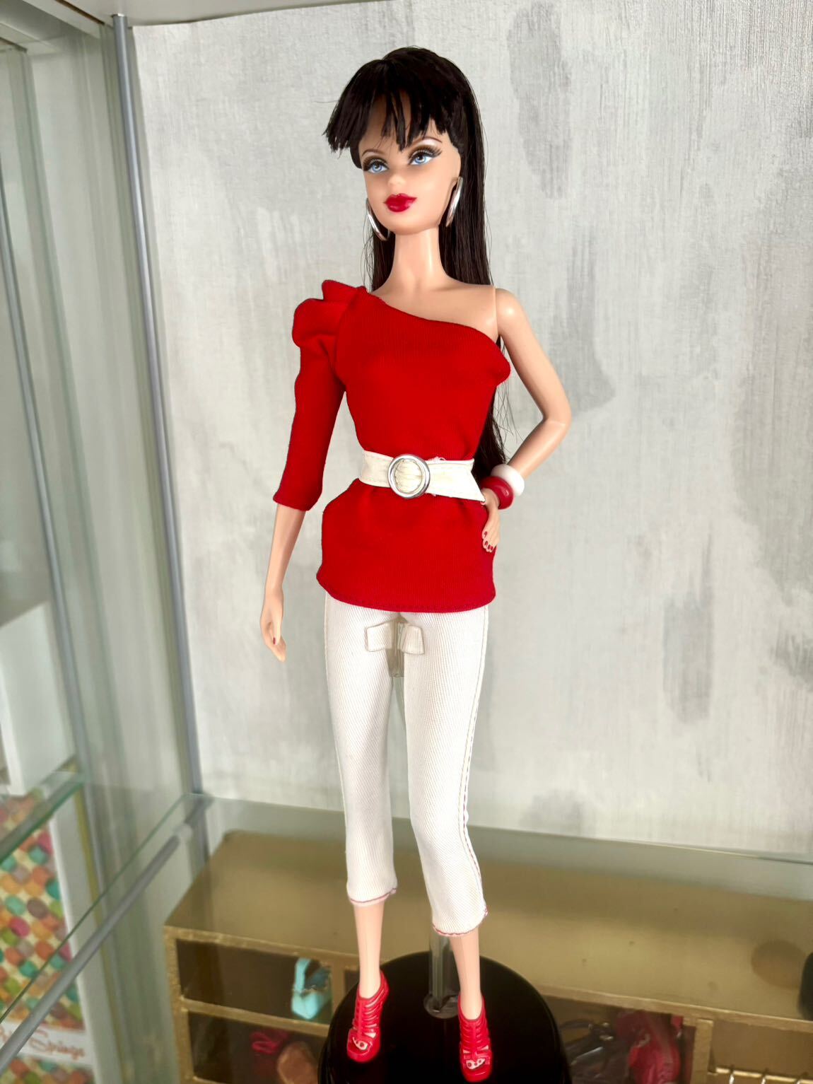 🥂2011 Barbie Basics Red🥂 — görsel 2/5