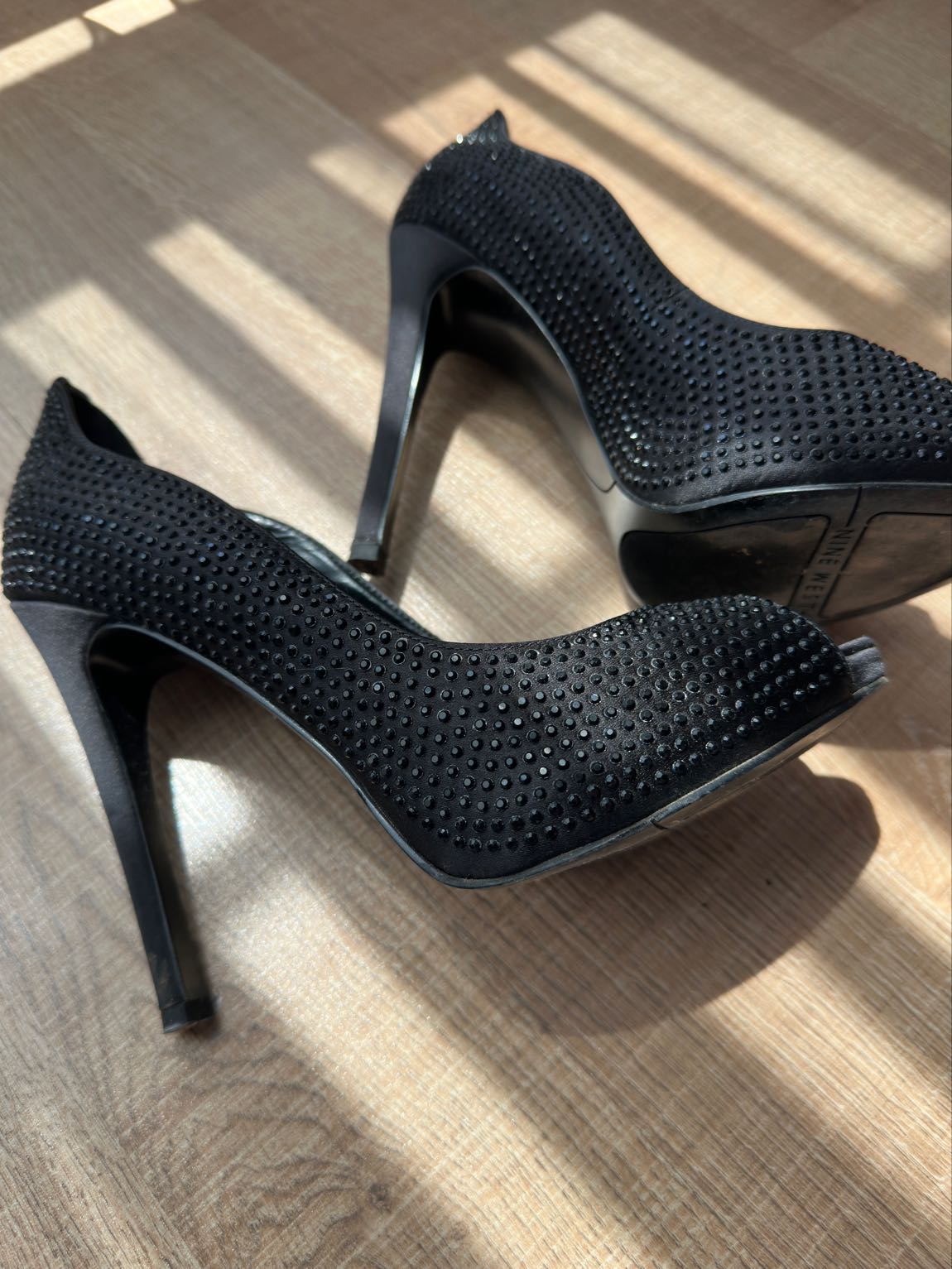 Nine West Siyah Taşlı Abiye Ayakkabı — görsel 3/3