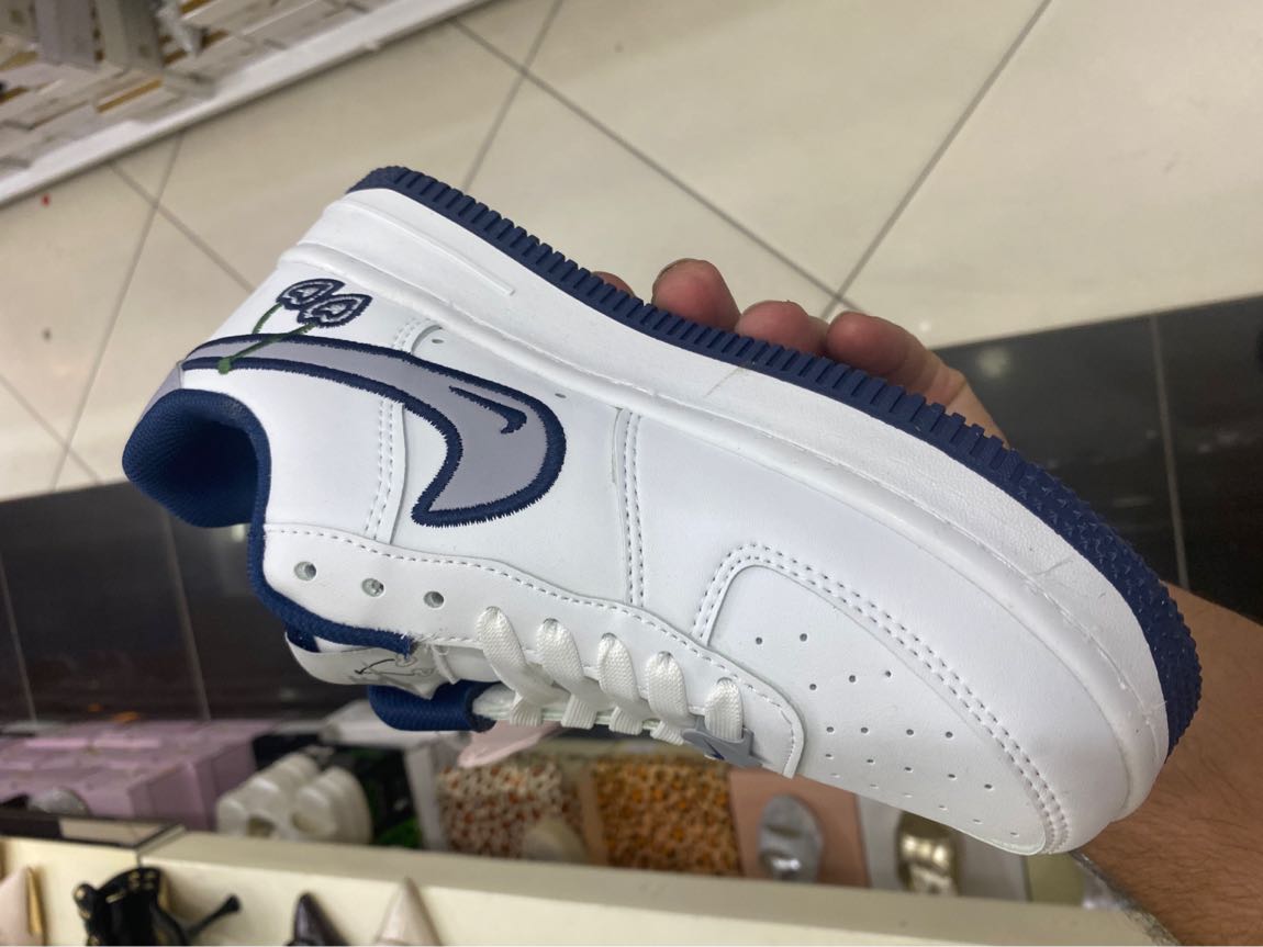 Nike Beyaz Sneaker — görsel 3/4