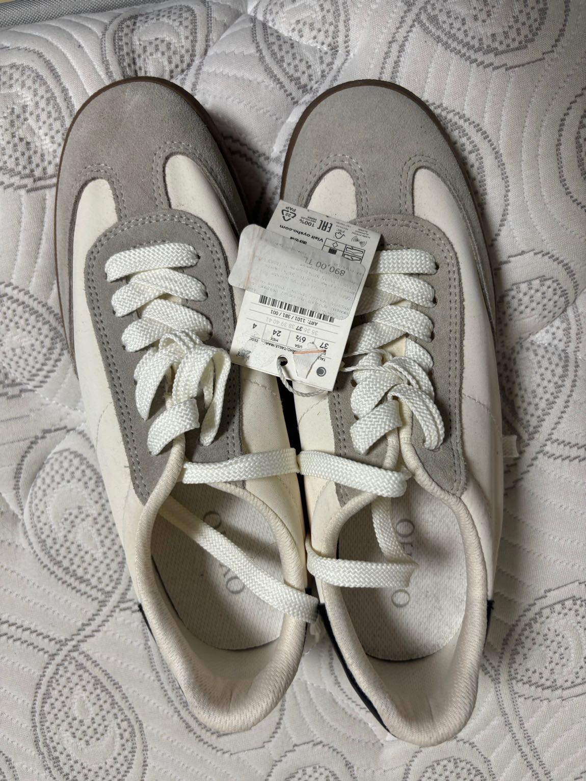 Beyaz Süet Sneaker — görsel 3/5