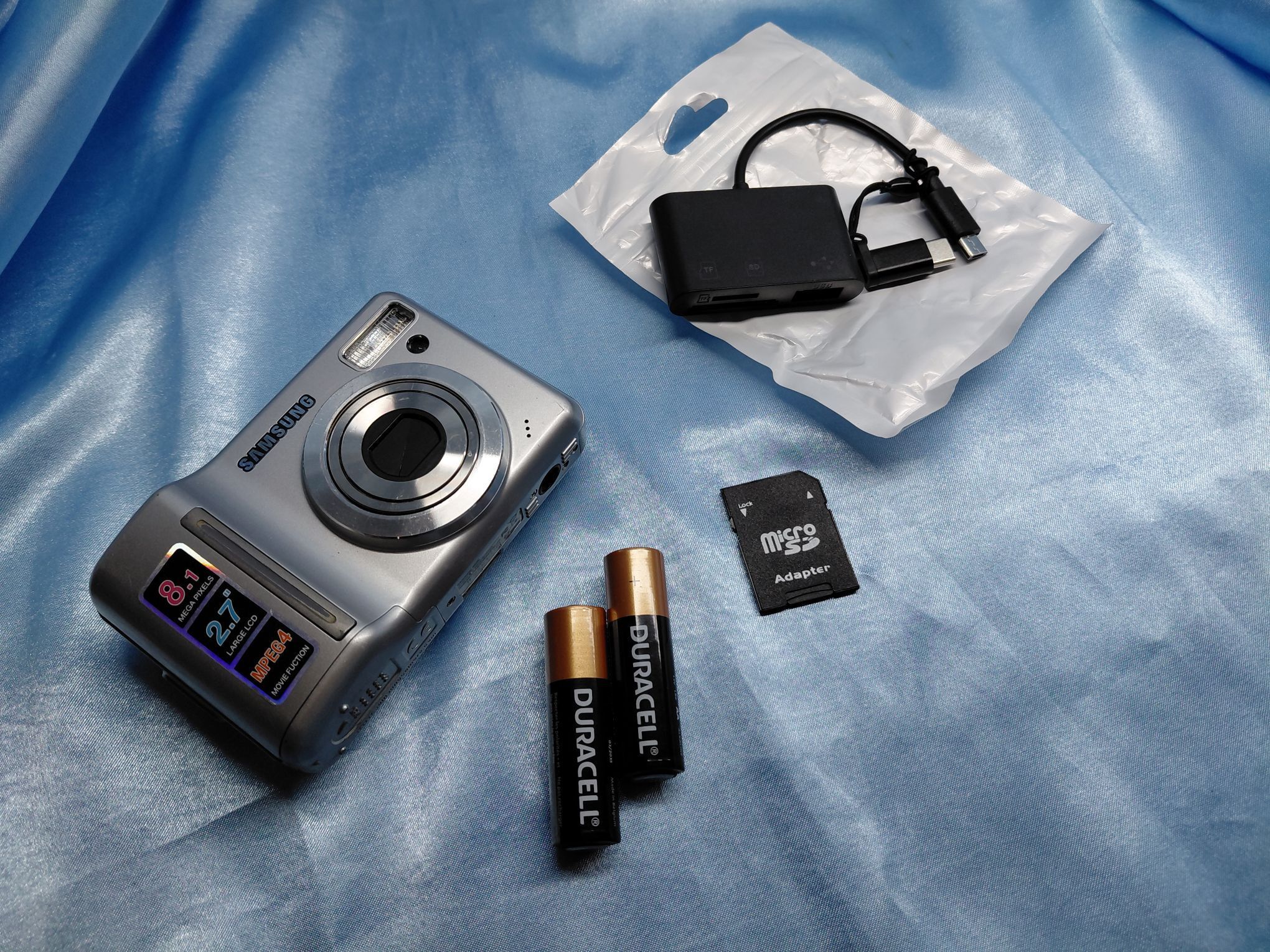 Samsung Retro Dijital Fotoğraf Makinesi — görsel 5/9