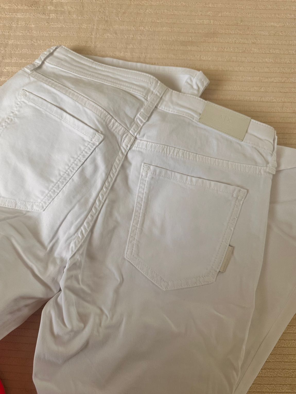 Armani Exchange Beyaz Jean Pantolon — görsel 3/5