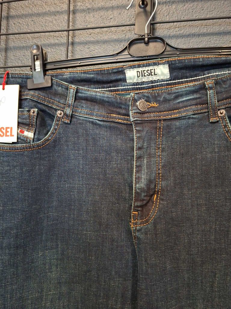 Diesel Lacivert Jean Pantolon — görsel 2/4