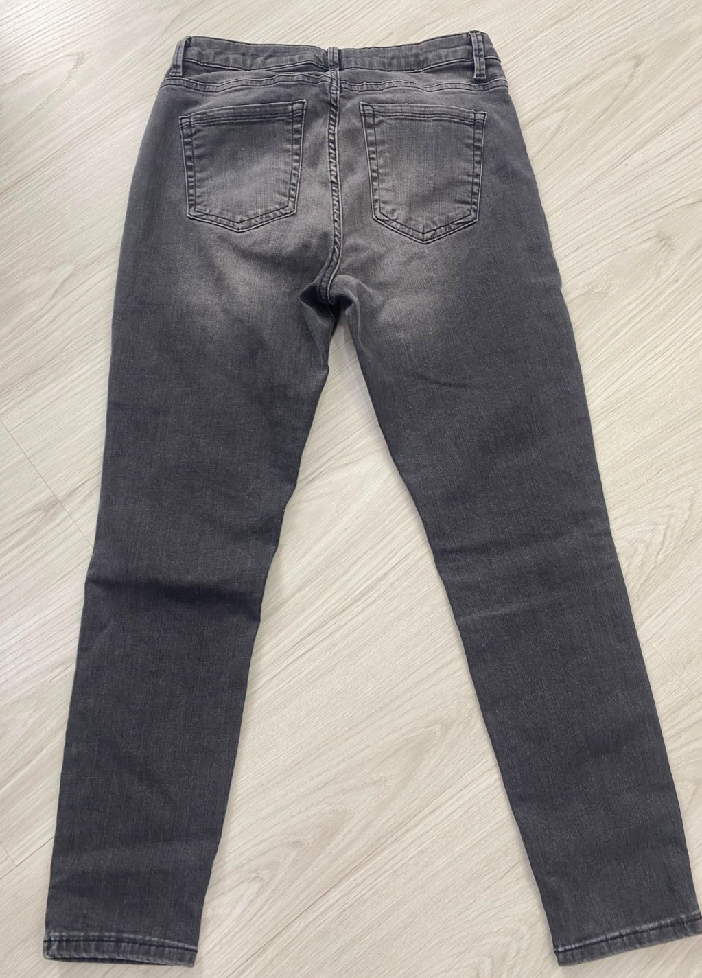 Koyu Gri Yıkamalı Denim Kadın Jean — görsel 3/3