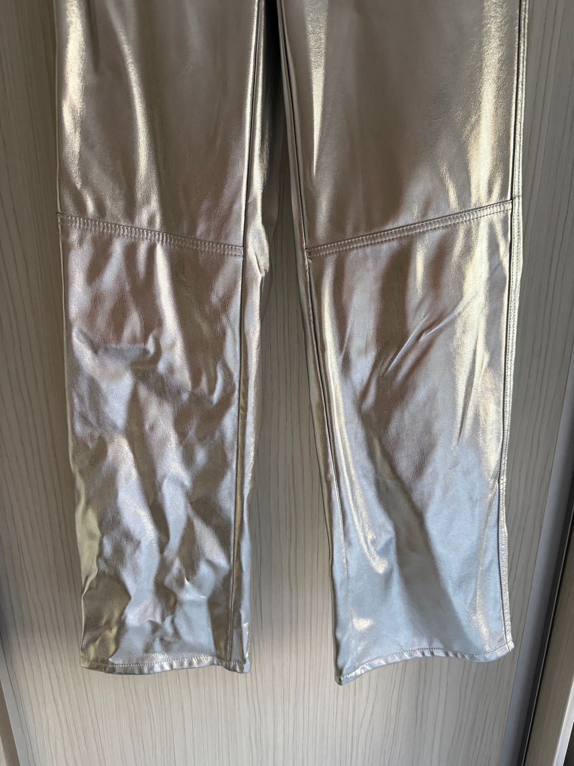 bershka metalik pantolon — görsel 4/4