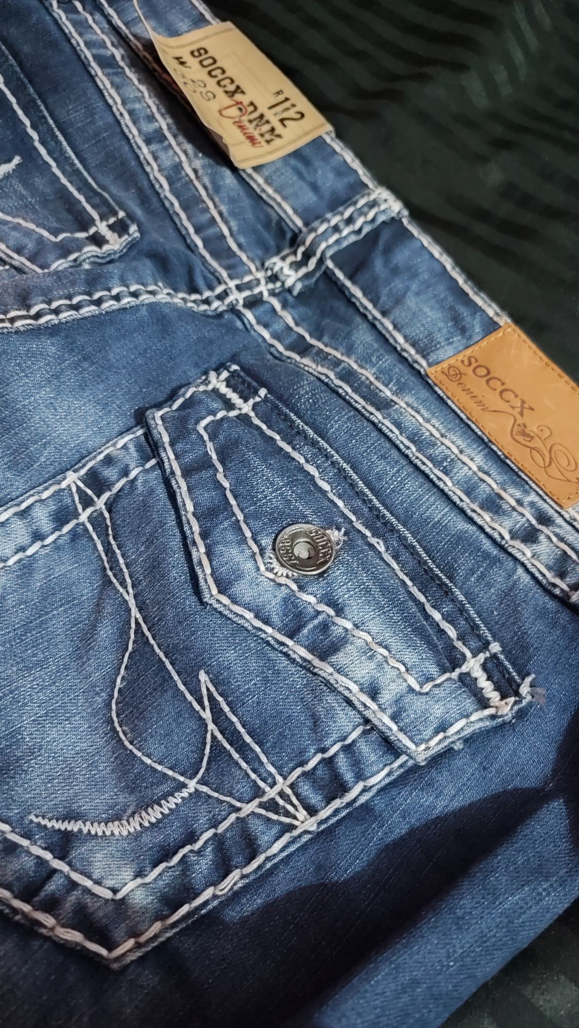 True Religion tarzı düşük bel jeans. — görsel 5/6