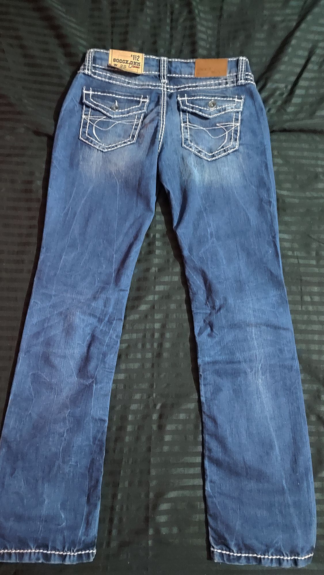 True Religion tarzı düşük bel jeans. — görsel 3/6