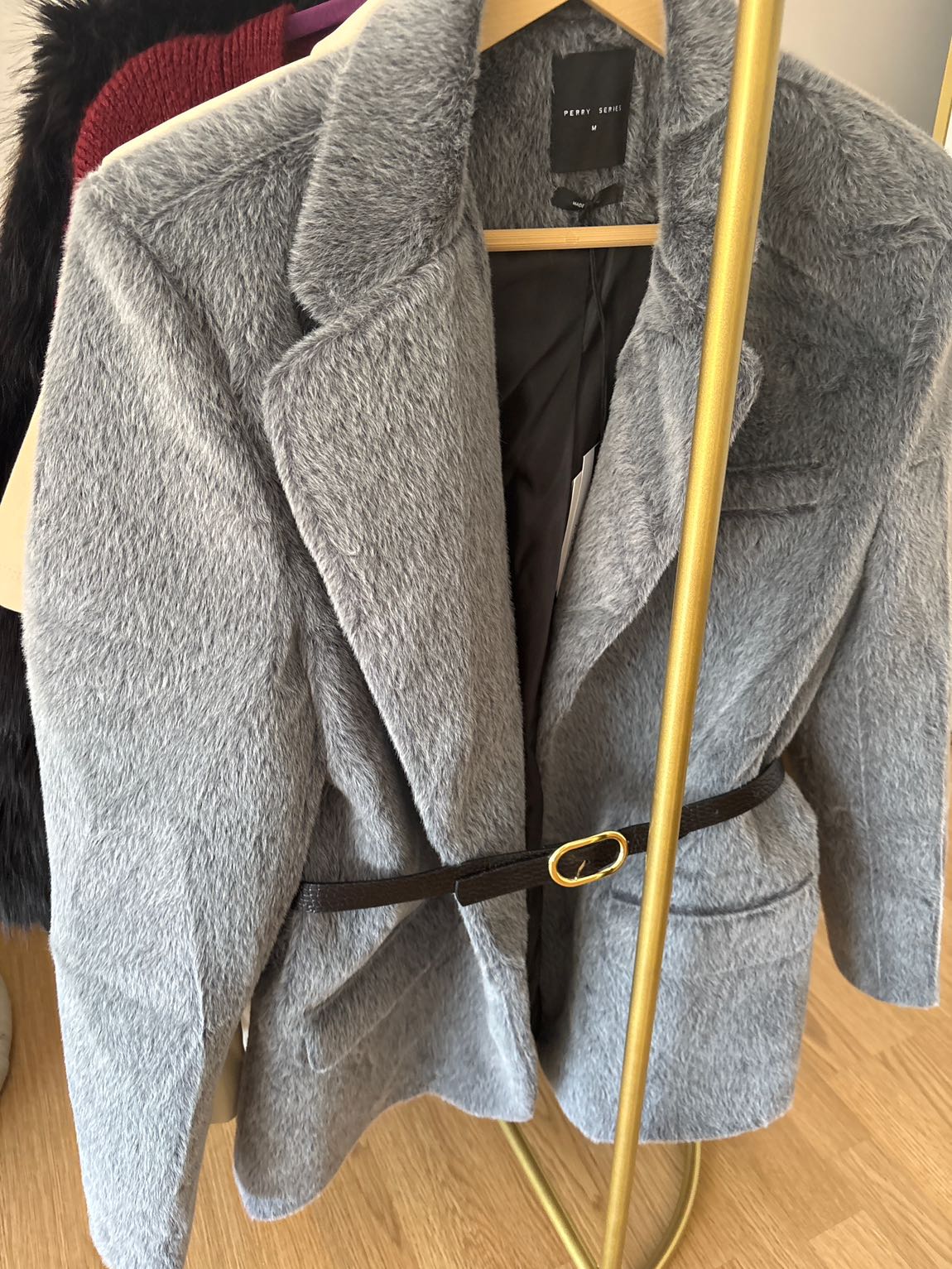 Gri Peluş Kaban — görsel 2/4