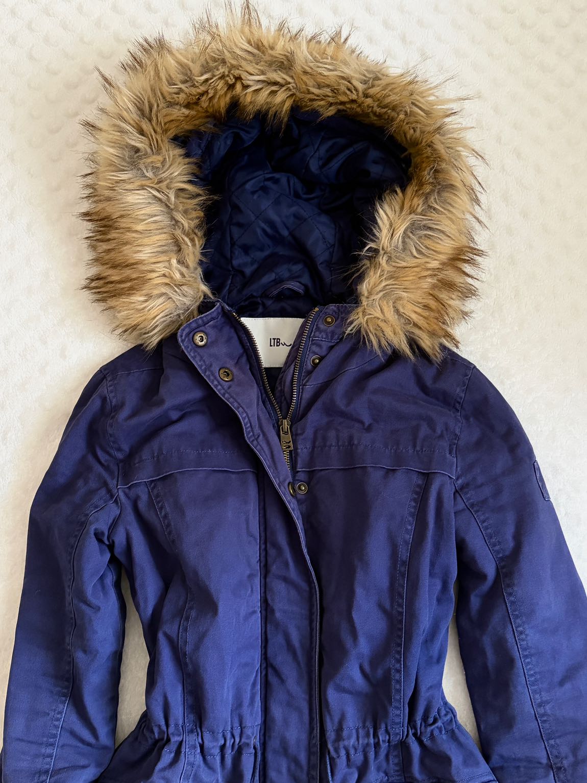 Fur Fitted Bella swan y2k baddie mont — görsel 2/4