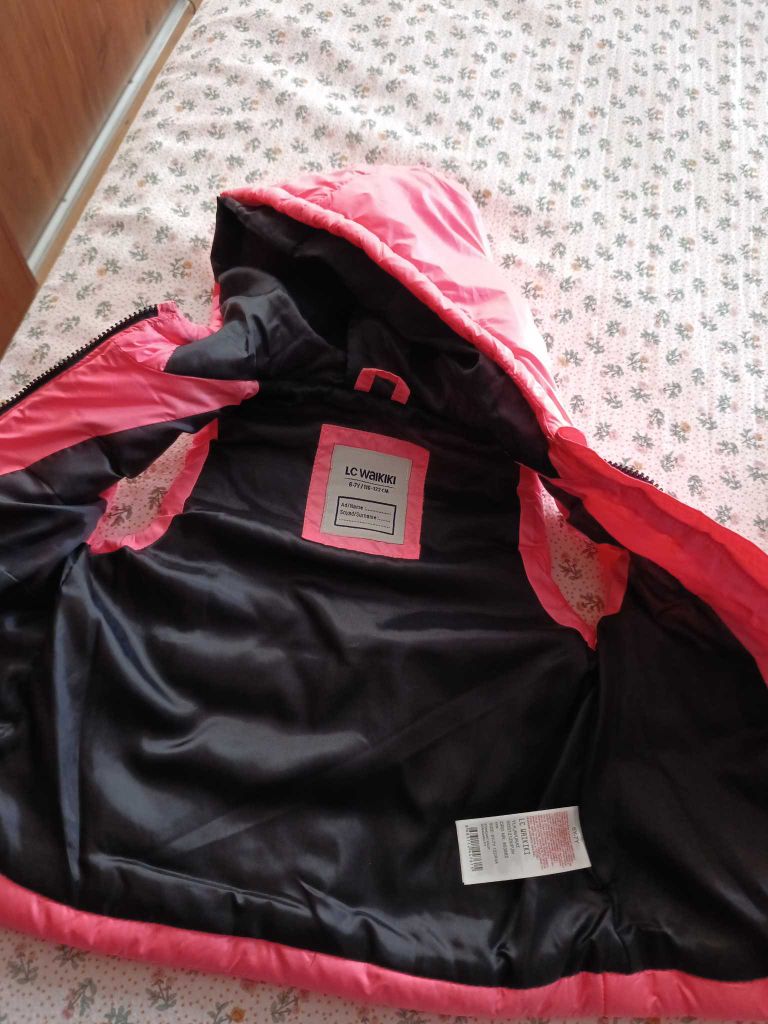 Kapüşonlu Pembe Yelek 6.7 yas — görsel 4/5
