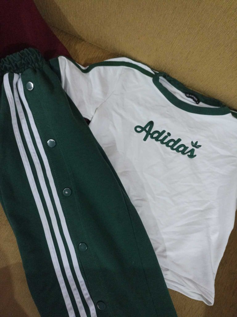 Adidas Beyaz T-Shirt ve eşofman altı — görsel 2/5