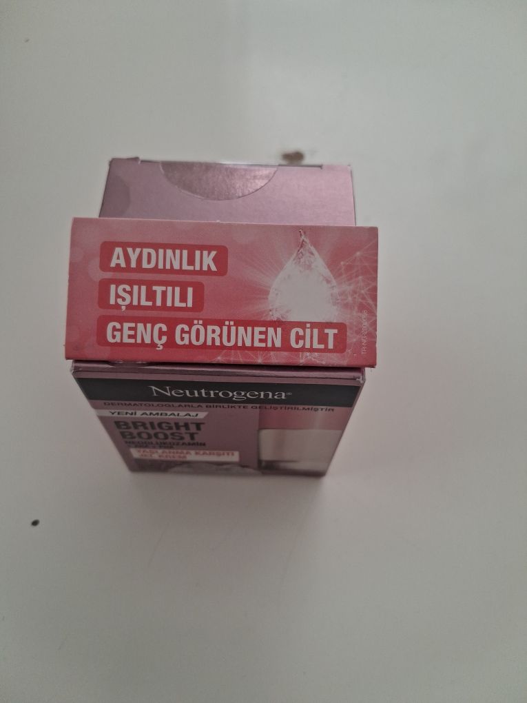 Neutrogena Bright Boost Jel Krem — görsel 2/4