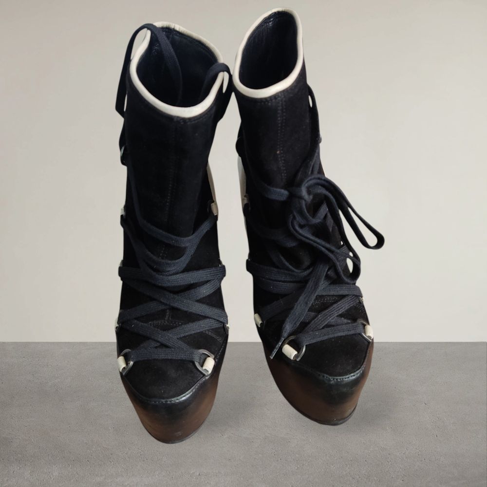 Alexander McQueen — görsel 3/6