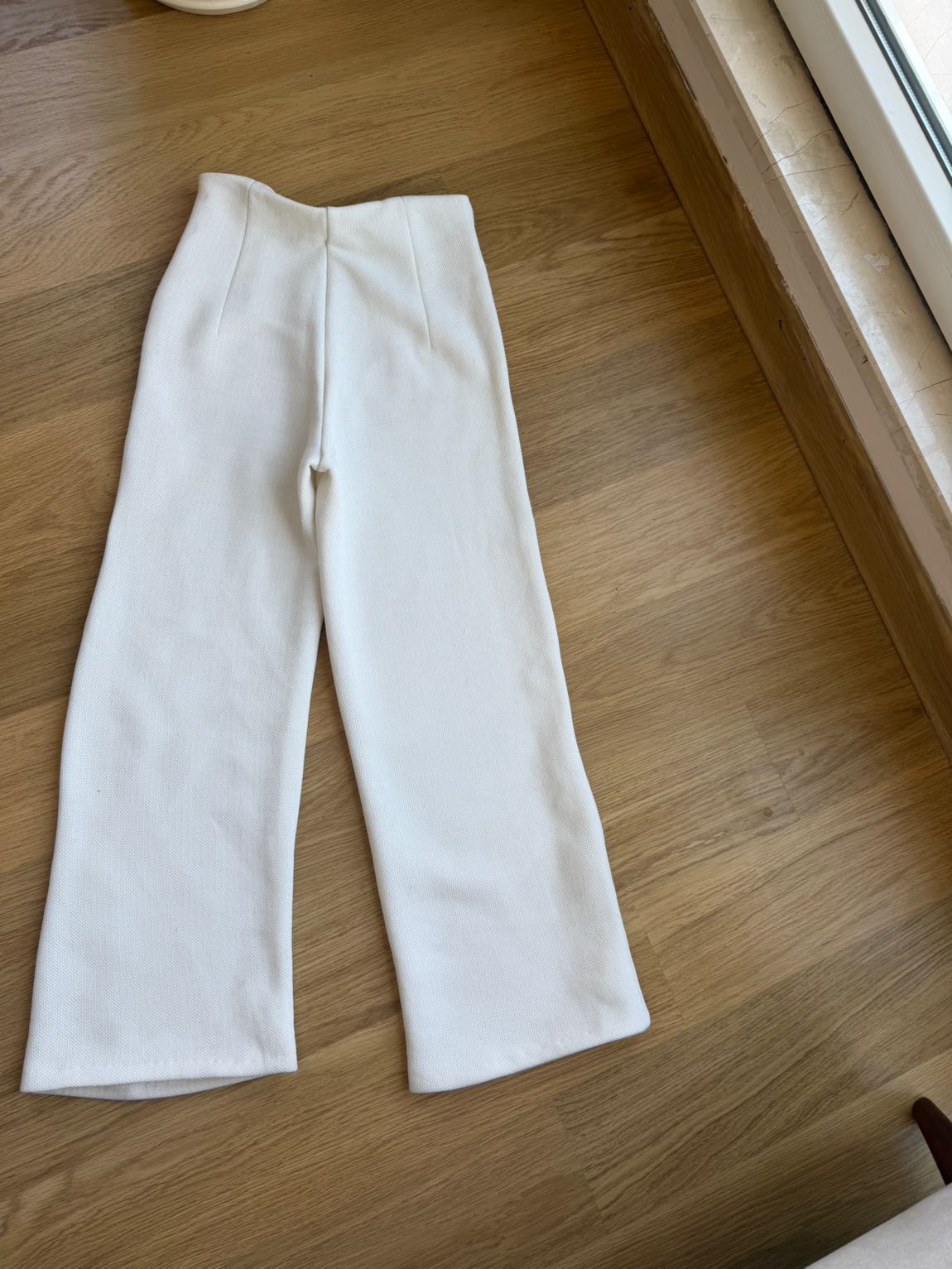Kalın Dokulu Beyaz Ceket Pantolon Takım — görsel 8/10
