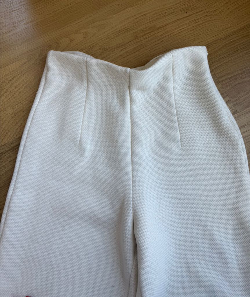 Kalın Dokulu Beyaz Ceket Pantolon Takım — görsel 6/10