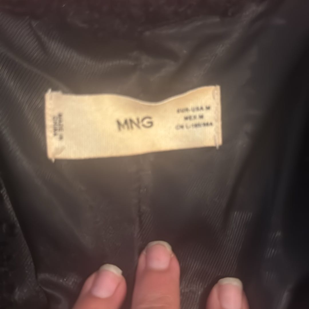 Mango Siyah Peluş Kaban — görsel 2/3