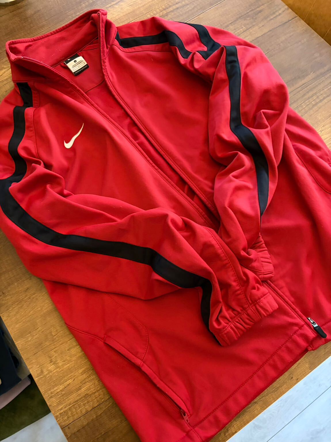 Nike Kırmızı Spor Mont — görsel 3/8