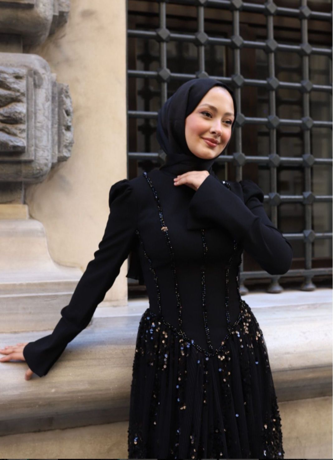 Siyah Payetli Abiye Elbise — görsel 3/8