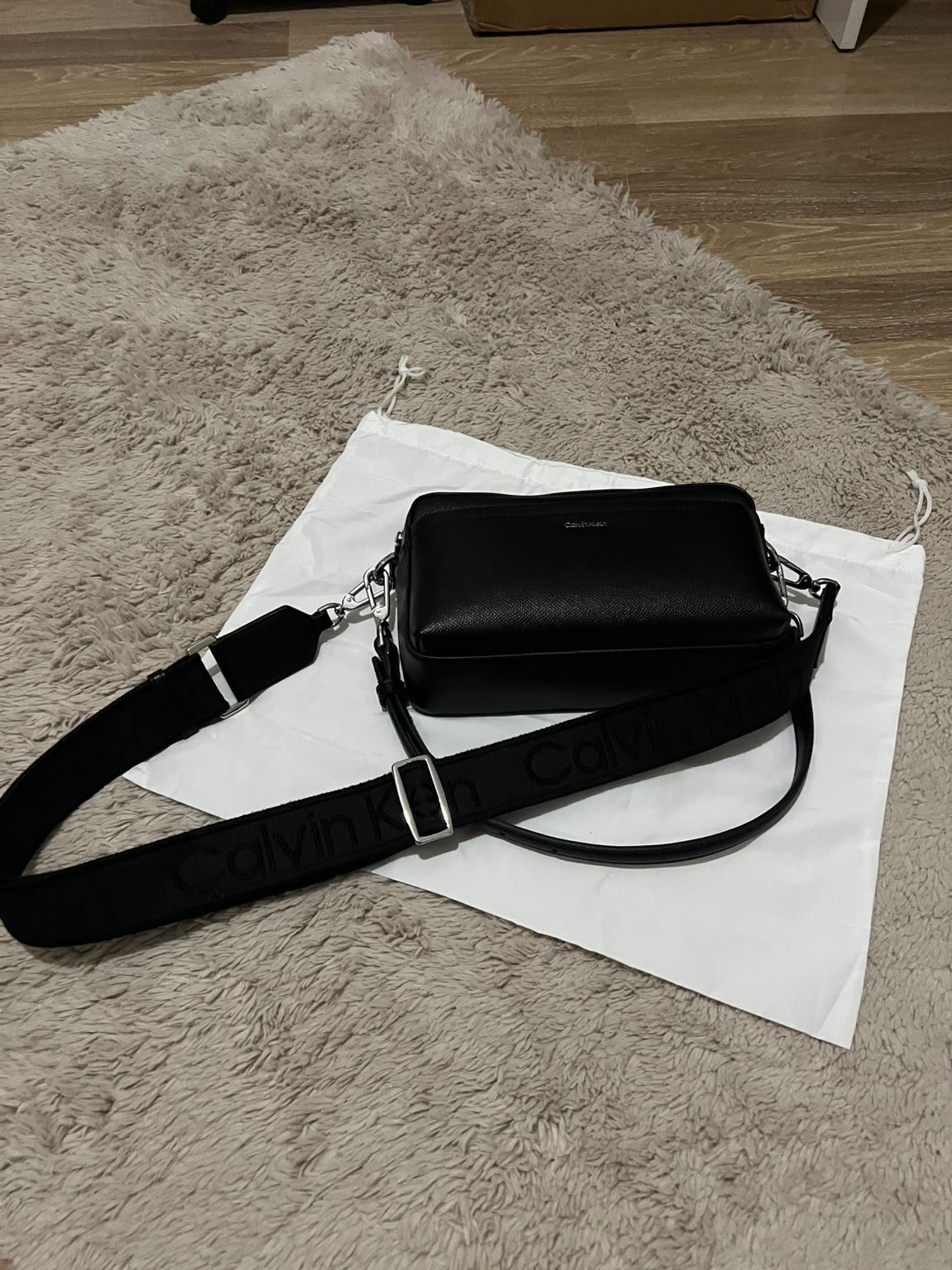 Calvin Klein Siyah Çapraz Askılı Çanta — görsel 9/10
