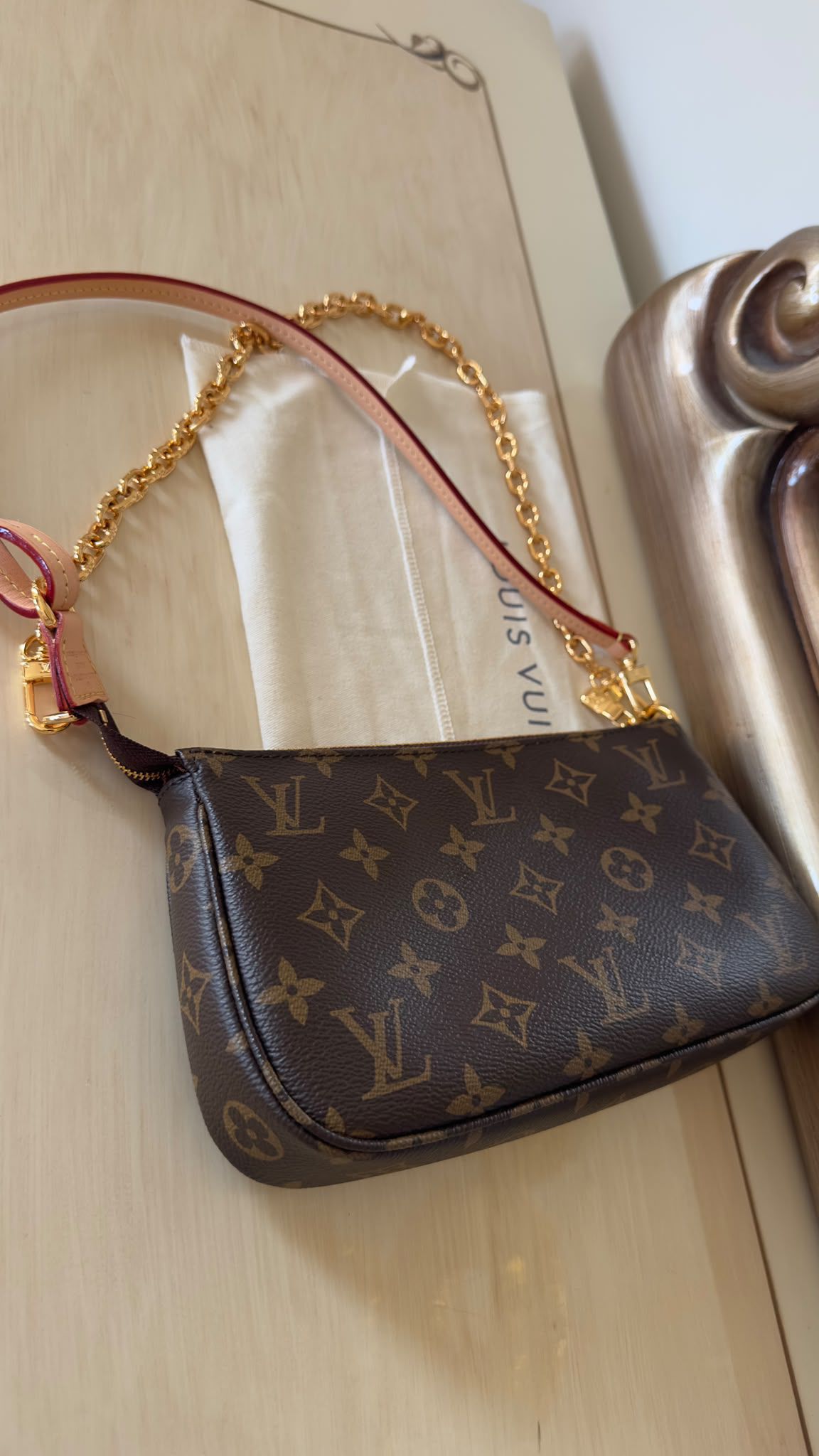 Pochette Louis Vuitton — görsel 6/6