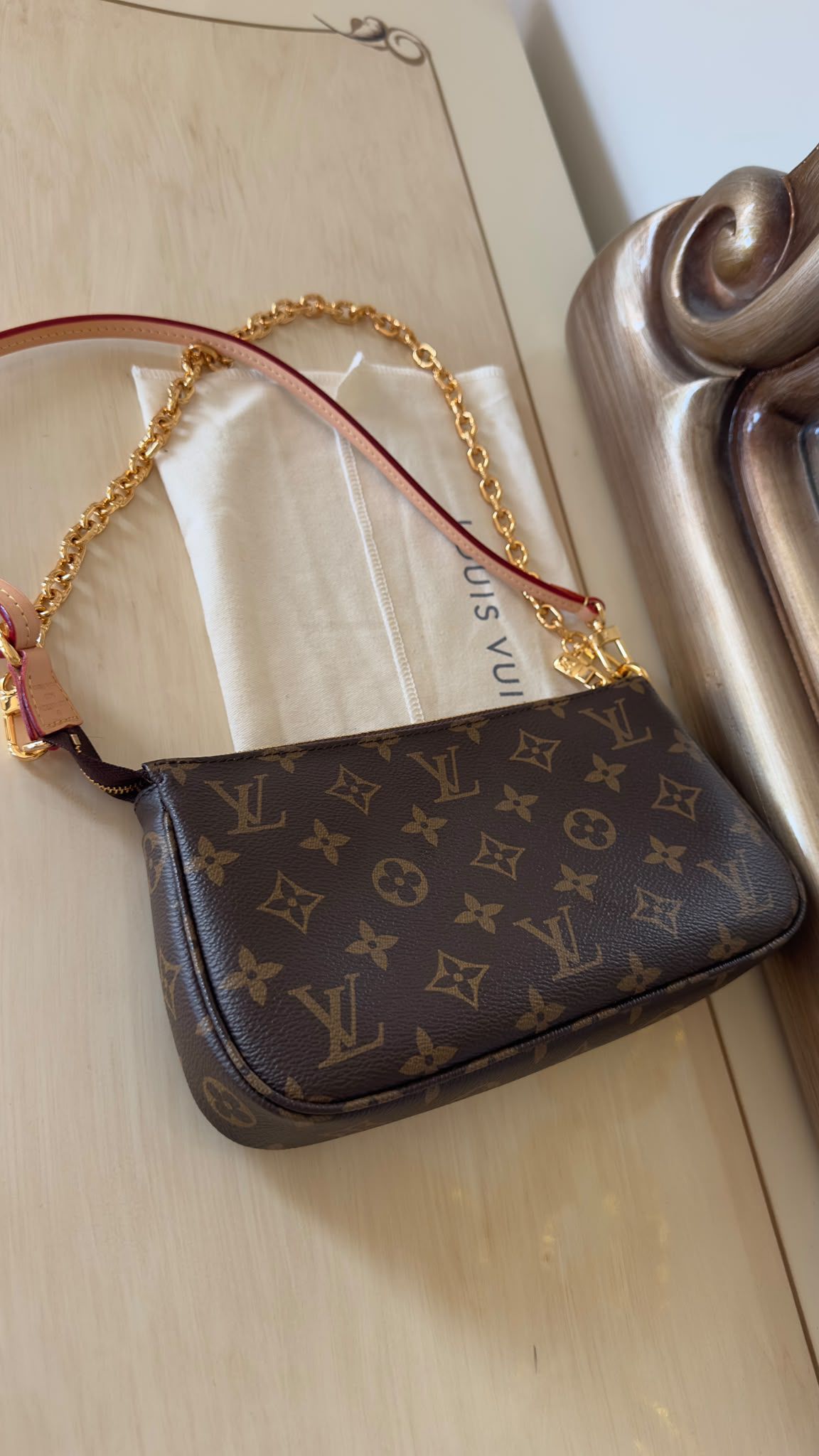 Pochette Louis Vuitton — görsel 5/6