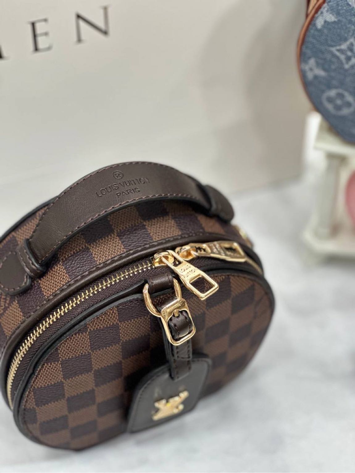 YSL Yuvarlak Çanta — görsel 2/11