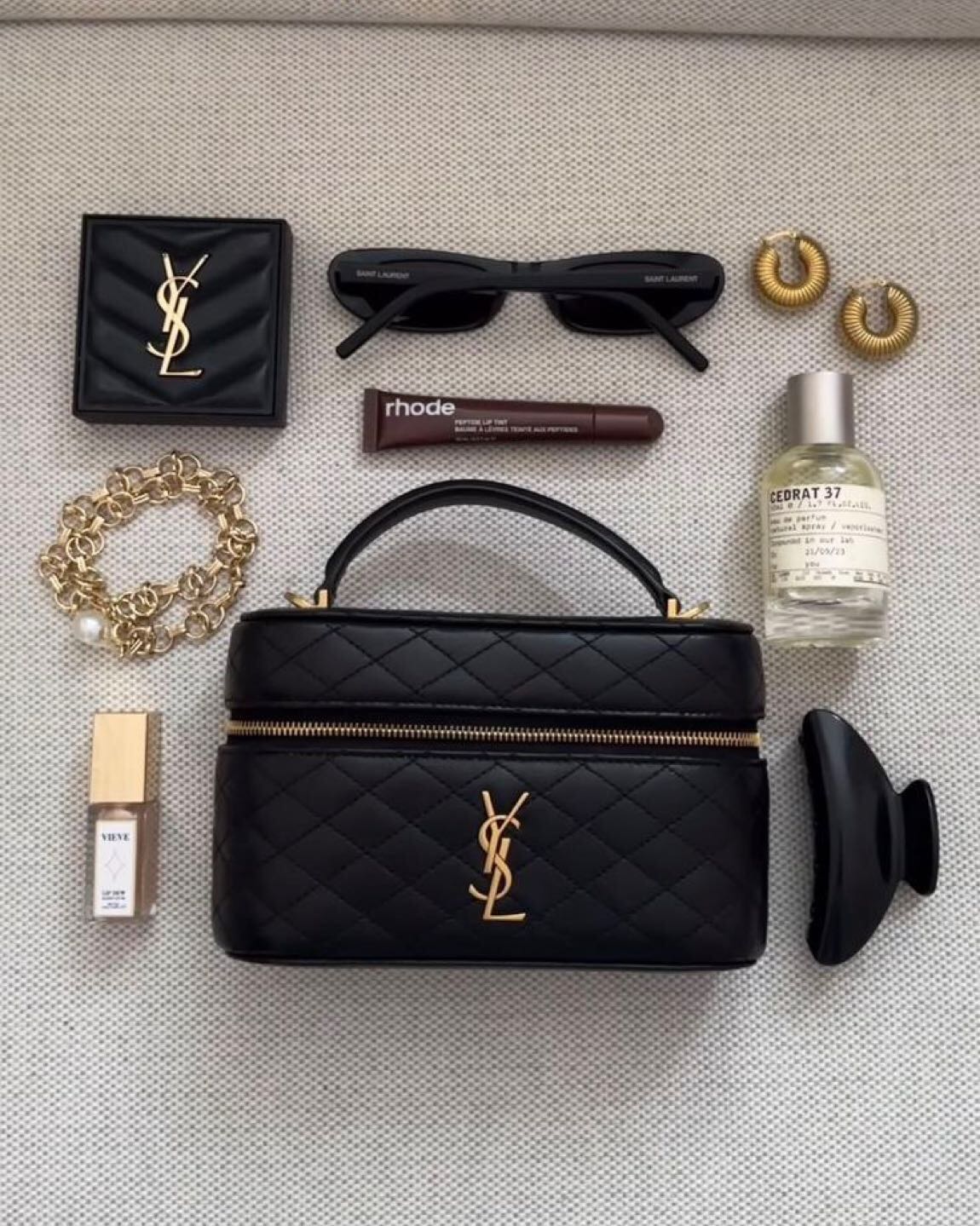 Saint Laurent Siyah Kapitone Çanta ve Gü — görsel 3/7