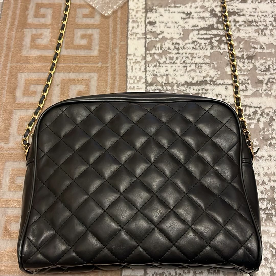 Vintage Siyah Kapitone Omuz Çantası — görsel 3/3