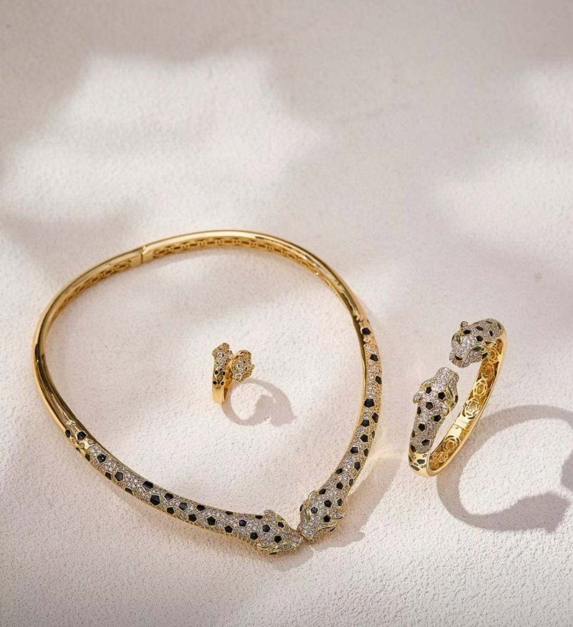 Cartier Panter Kolye Bileklik Yüzük Seti — görsel 2/2