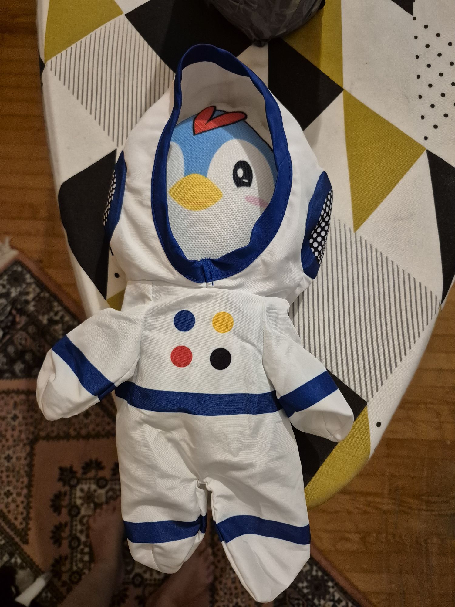 Astronot Penguen Figür — görsel 2/3